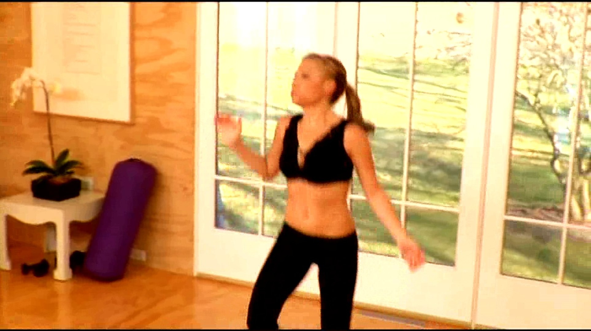 ⁣Танцевальная кардио-тренировка с Трейси Андерсон (часть 2)