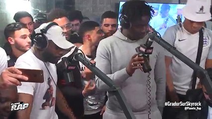 Gradur 'Dans ma vie' en live dans Planète Rap