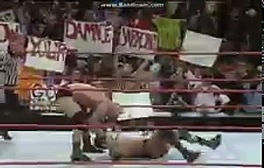 'Stone Cold' Steve Austin vs. The Rock - WWF Championship (Raw 1998)_144p