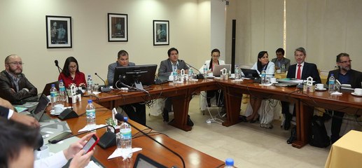 Gabinete de Gobierno analizó plan para traer profesores voluntarios