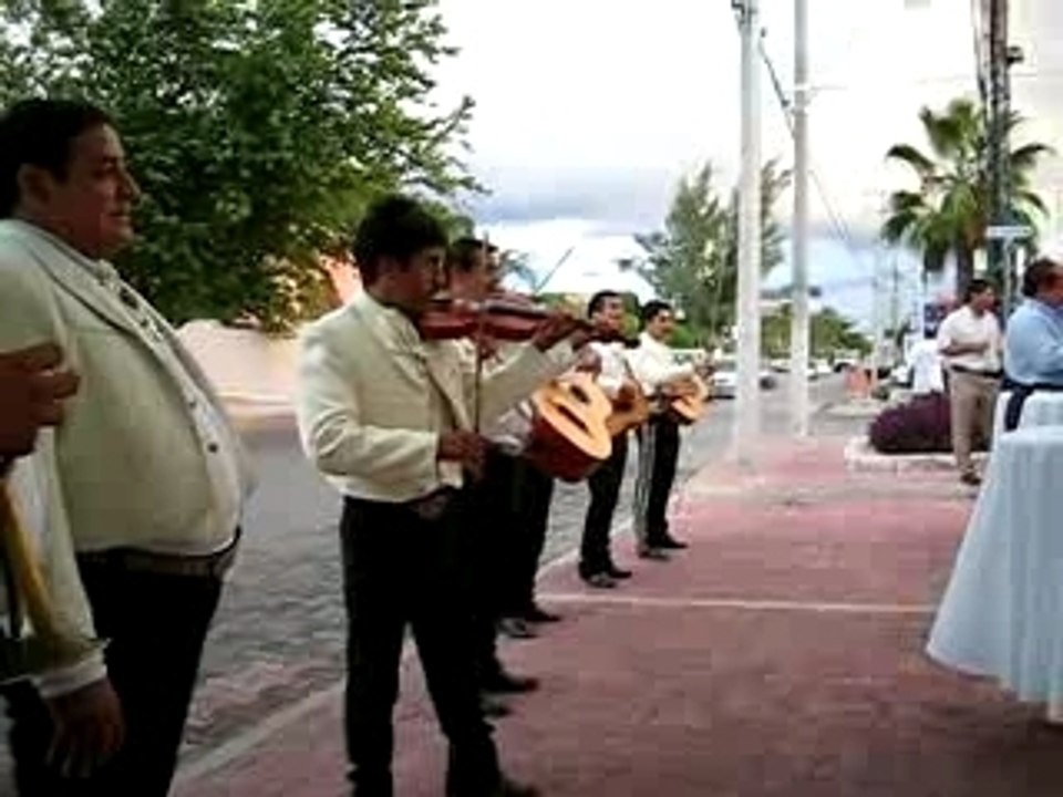 MEXIQUE 5 Mariachis