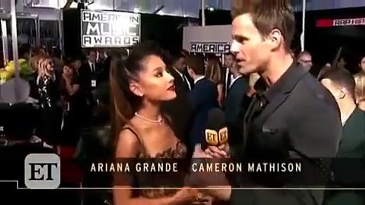 Ariana Grande Talking About Selena Gomez - AMAs 2016