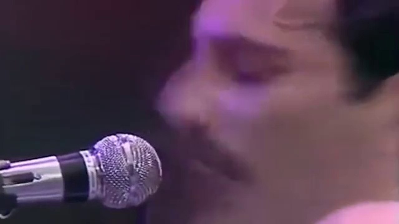 La voix de Freddie Mercury sans musique - We are the champions - Queen