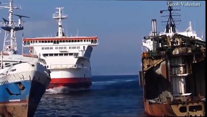 Dünyanın En Tehlikeli ve KORKUNÇ Gemi Kazaları ►► Amazing DEADLY Ship Crash Compilation