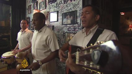 Mexicans pay tribute to Fidel Castro