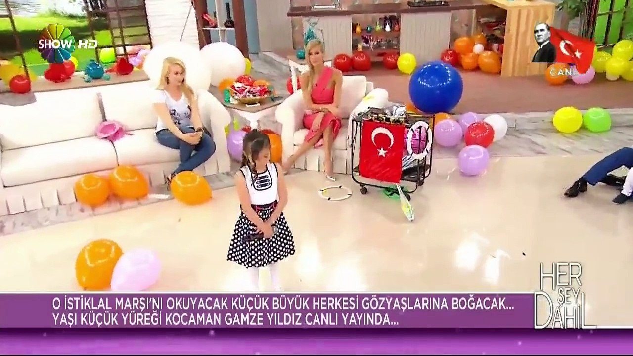 İstiklal Marşı Böyle Okunur _ Kendisi Küçük Ama Yüreği Kocaman Kız Helal Olsun Ağzına Sağlık