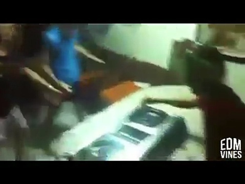 إنها المخدرات:) hhh drugs