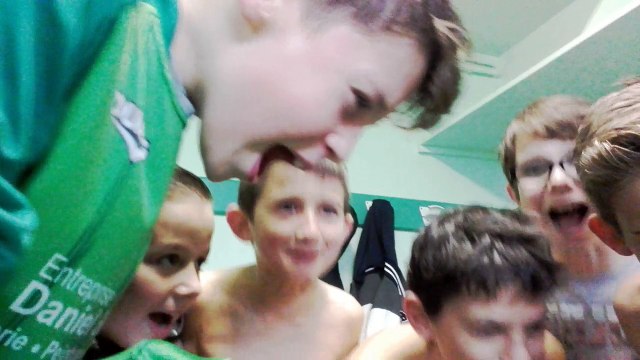 VICTOIRE ET CHANSON DU CLUB POUR NOS U13...