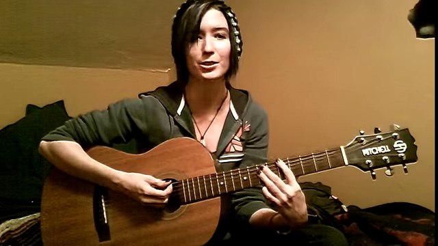 Jet- Are you gonna be my girl (Female Acoustic Cover)