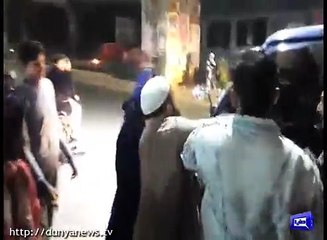 گوجرانوالہ میں چھیڑخانی پرخاتون نے اوباش نوجوان کی تھپڑوں، مکوں کی بارش کرڈالی