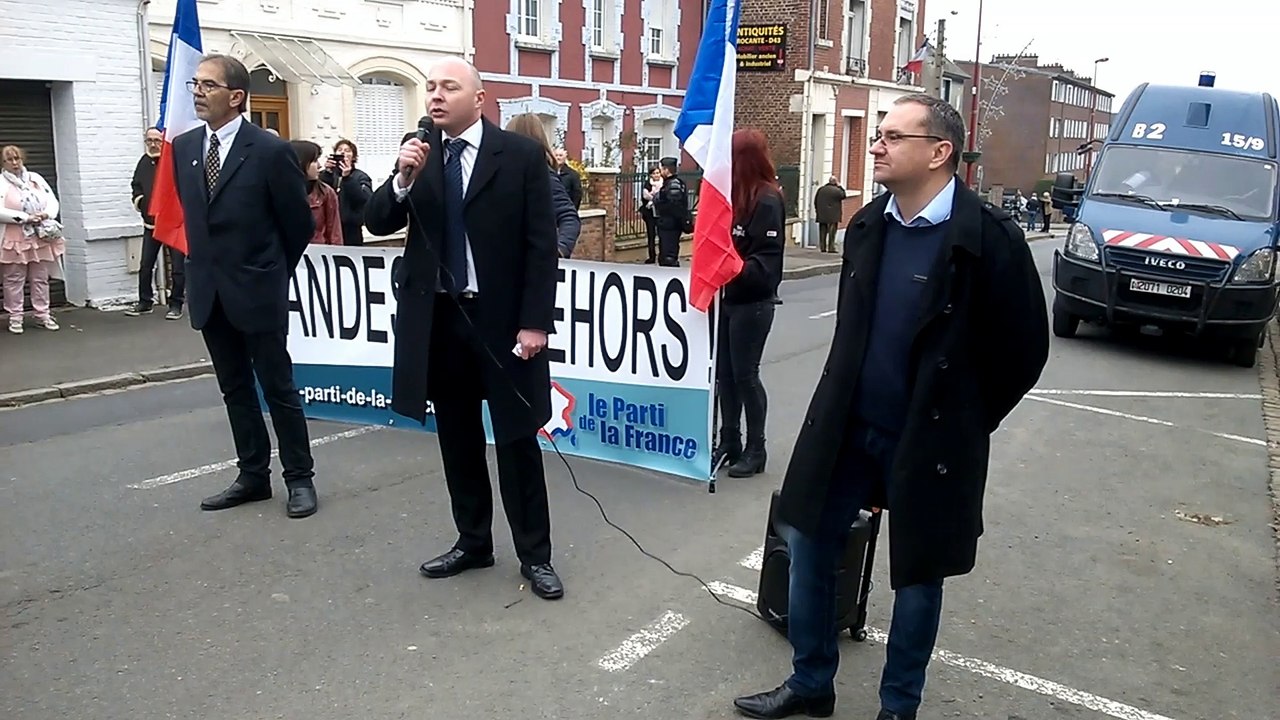 Manifestation nationaliste anti-migrants à Péronne