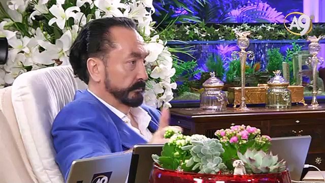 Peygamberimiz (sav) dönemindeki şairler Peygamberimiz (sav)’e karşı Sümerlerden gelen evrim inancını savunuyorlardı