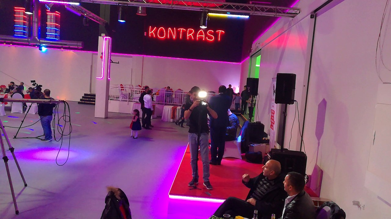 Hochzeitssaal in Hoppegarten7 Festsäle für Hochzeit, Verlobung, Geburtstag, Party, Konzert, Konferenz, Betriebsfeier & Tauffest.30 bis 1000 Gäste ab 399€Tel: +49 30 68 40 40 40 WhatsApp: +49 151 66 50 50 50 