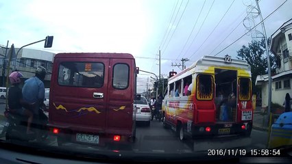 Phone snatching @ Pier Area, Cebu City