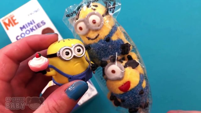 Opening Minions Cookies Chocolate Food Lollipops Marshmallow and Toys