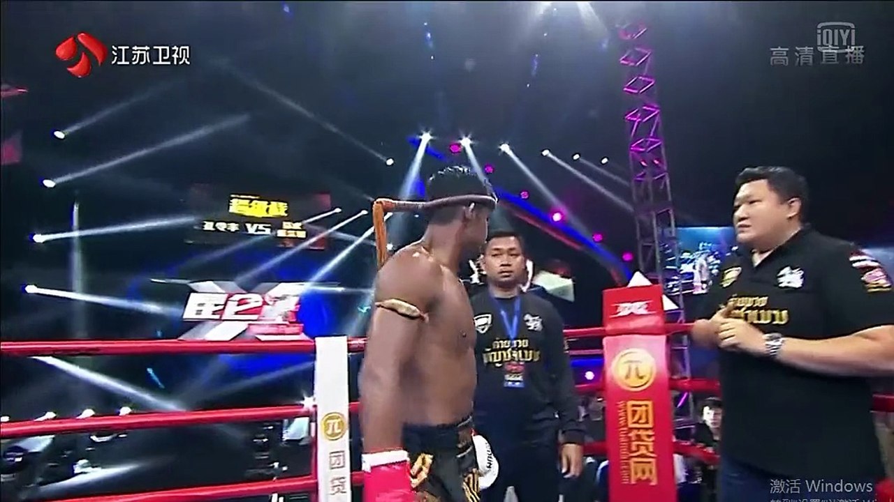 Buakaw Banchamek vs Kong Lingfeng