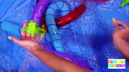 Five Worm wet balloons - Learn colours Finger Balloons Family Nursery Compilation