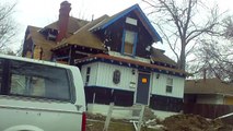 Scumbags Stealing Aluminum Siding From Homes To Survive the Economic Crisis !