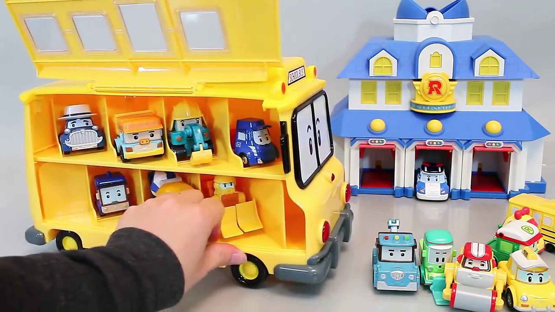 school b robocar poli