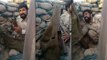 Un soldat syrien s'amuse à troller un sniper