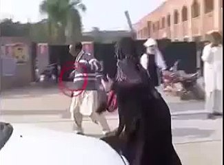 A Punjab Police Oficer is Intviting a Female to Marry Him