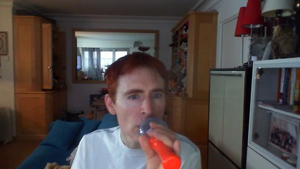 Wiwi égratigne "Pi" de Kate Bush