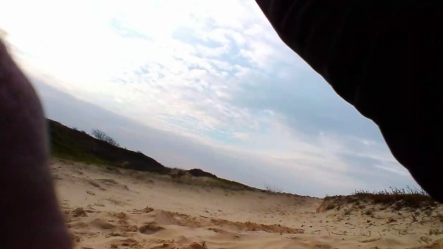 Left and right punches right after each other in the sand