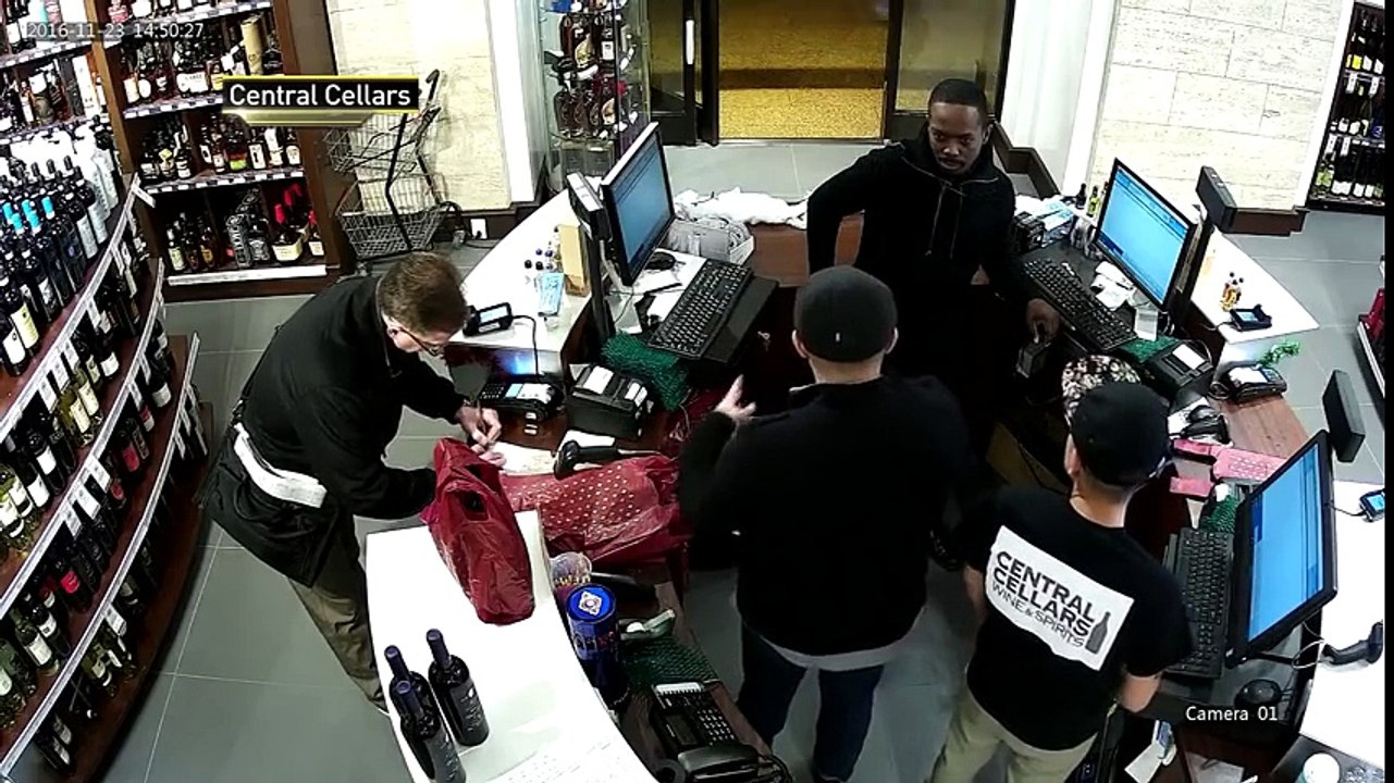 E-papieros wybucha w monopolowym