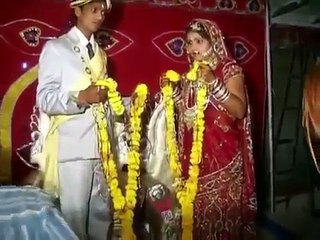 ‫دیکھیں شادی والے دن دولہے کو دیکھ کر لڑکی بےہوش کیوں ہو گئی‬