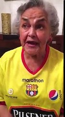 Senora le canta a Barcelona