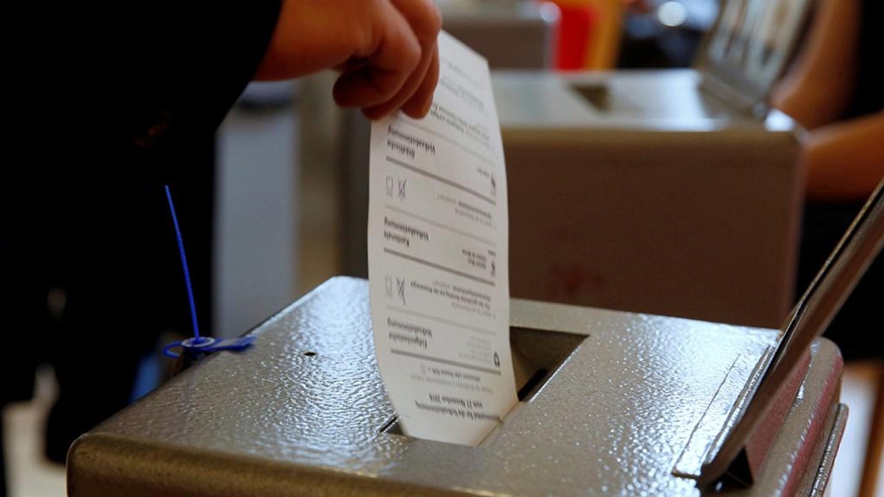 Schweiz lehnt schnellen atomausstieg ab