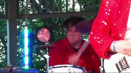 ВАУ)) Первая любовь (БАЛДЁЖЬ!).