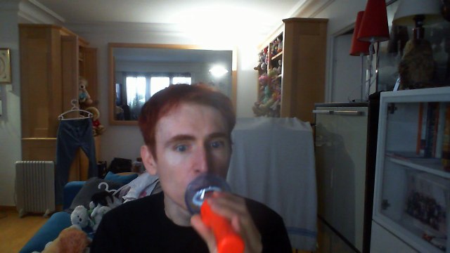 Wiwi égratigne c'mon de Kesha