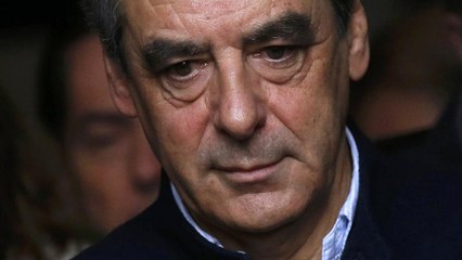 Francois Fillon takes early lead in French Republican primaries