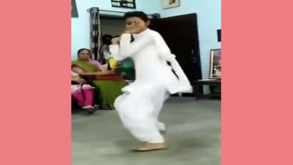 School Girls Dance on Sapna Chaudhary Song In Classroom{ HD}