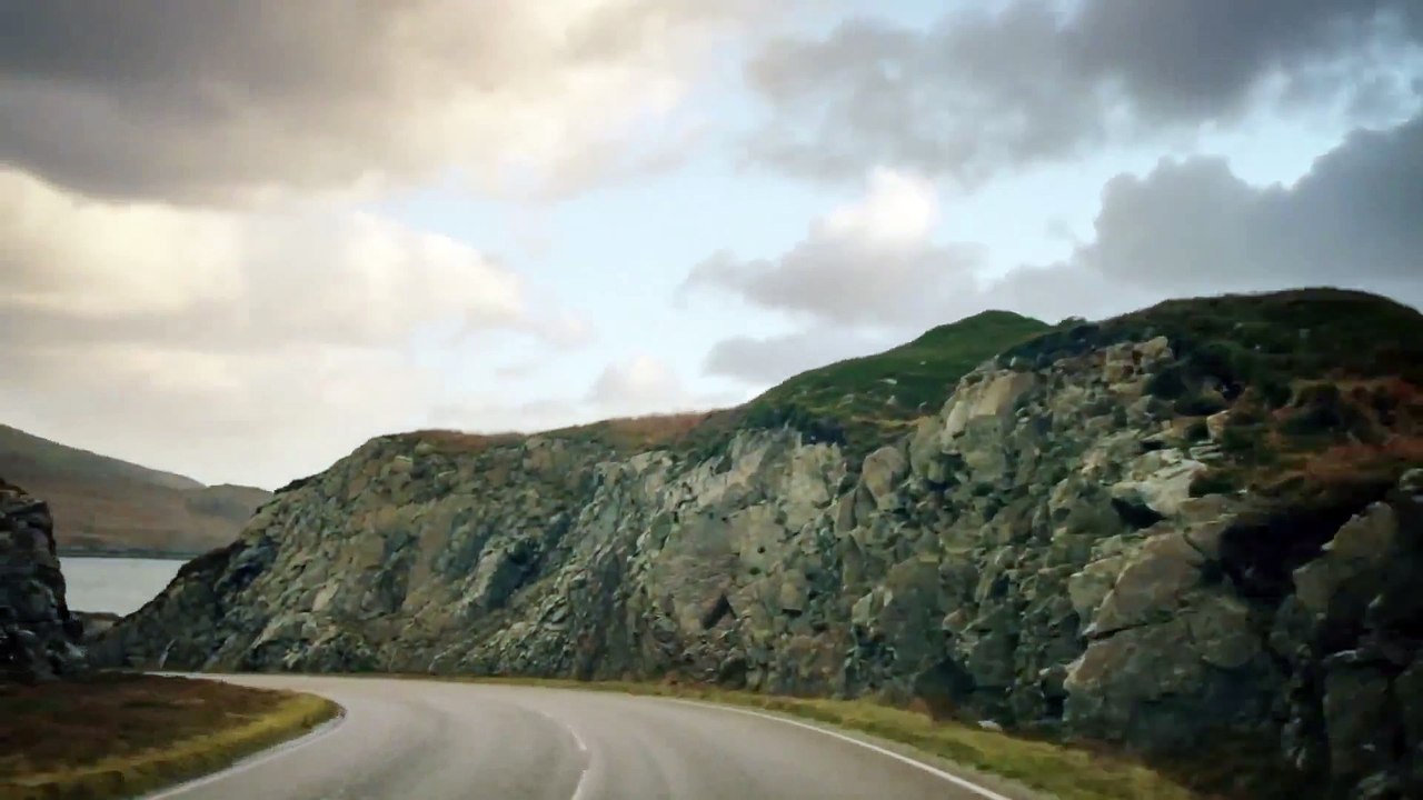 Mercedes-Benz S-Class Prototype Self Driving TV Commercial