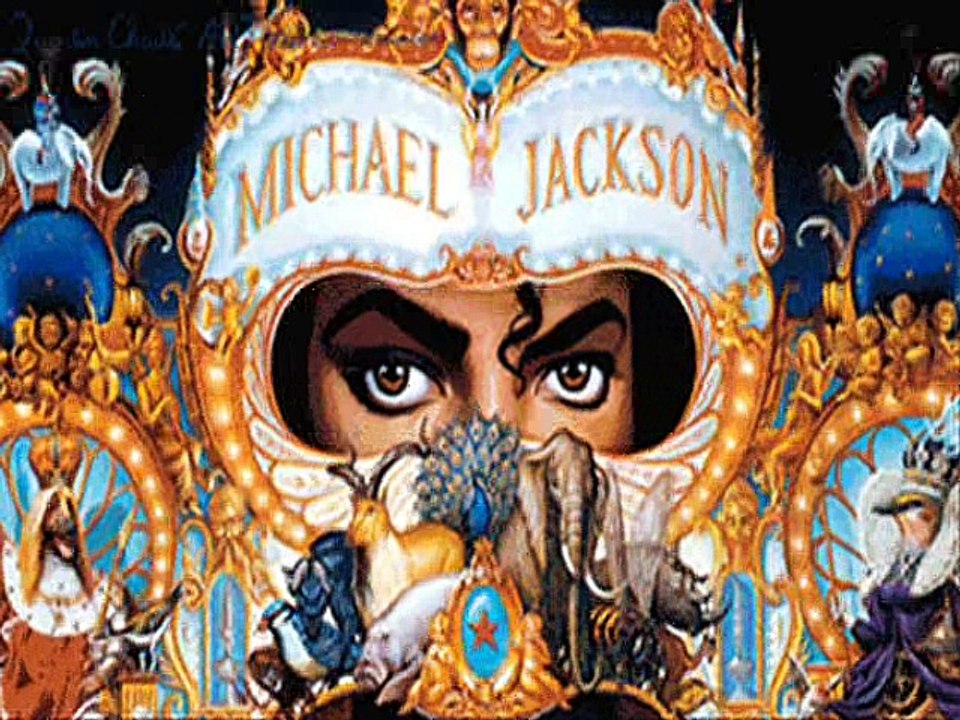 Michael Jaxkaon bihind the masc