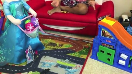 TOYS SURPRISES GIANT BALLOON DROP POP CHALLENGE Kid Video Frozen Elsa doll  Ryan ToysReview