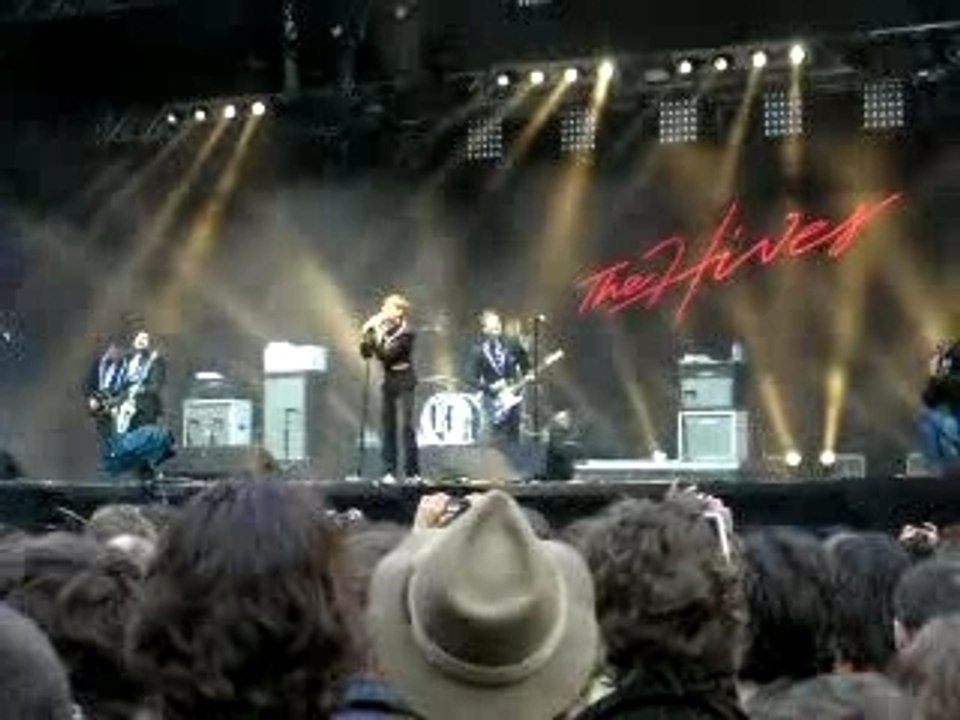 THE HIVES - BIGGER HOLE TO FILL - ROCK EN SEINE 2007