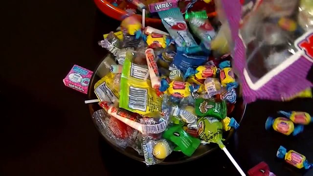 SURPRISE TOYS COLORS & MONSTER TRUCKS Thomas and Friends Disney Cars Toys Dinosaurs