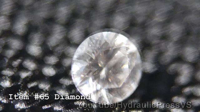 Explosion d'un diamant pur sous la pression d'une presse !
