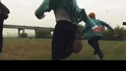 Video Plesetan/Parody BTS - Lambaikan Tangan Ke Kamera (Aaron Ashab)