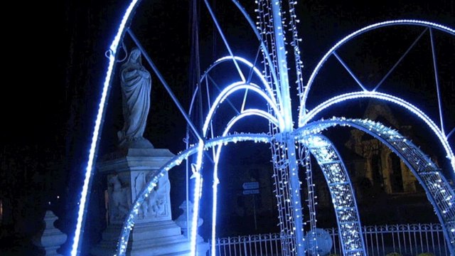 Maignelay-Montigny : la place du Général-de-Gaulle illuminée