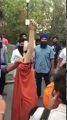 Sikh ne Modi Ko Thapar Maar Dala