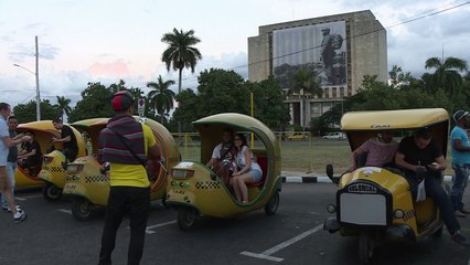 Les Cubains prêts pour une vague d'hommages à Fidel Castro