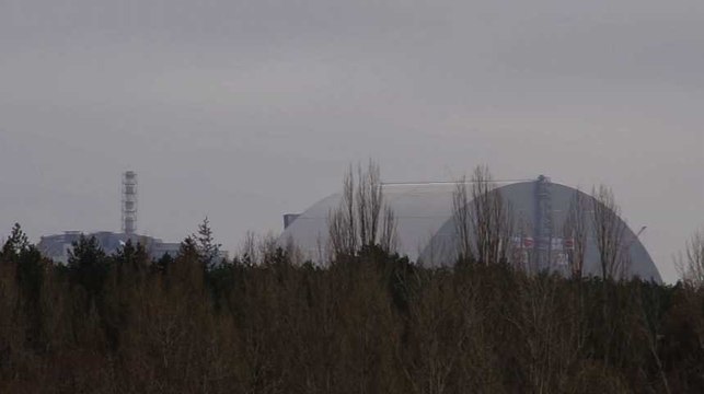Tchernobyl : inauguration du dôme recouvrant de la centrale