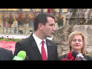 Tiranë, Veliaj ngre flamurin në "kantierin e ndërtimit" - Top Channel Albania - News - Lajme