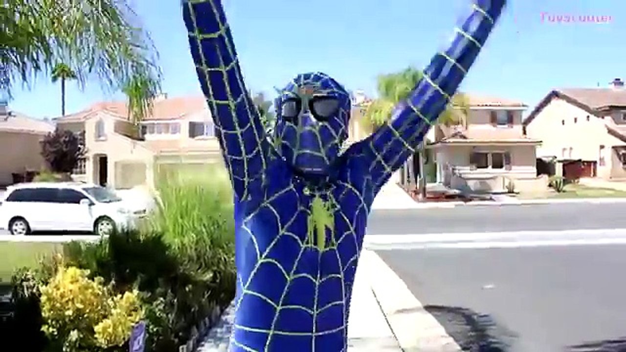 Princess Rapunzel HIT BY A CAR! w Minnie Mouse, PAW PATROL Chase, Joker & Venom in Real Life