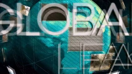 Massive wave hits ship