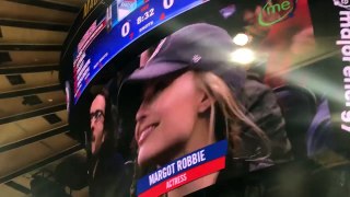 (Adoring Margot Robbie) Margot at a Lakers Game in New York (27/11/16)